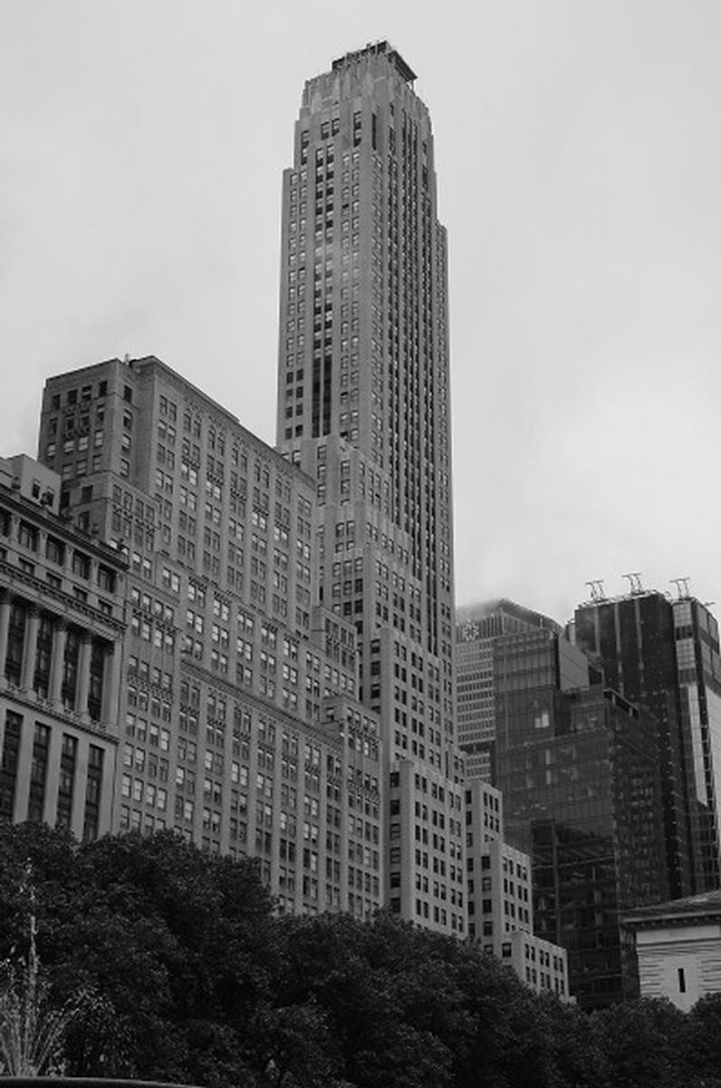 500 Fifth Avenue – Salmon Tower 