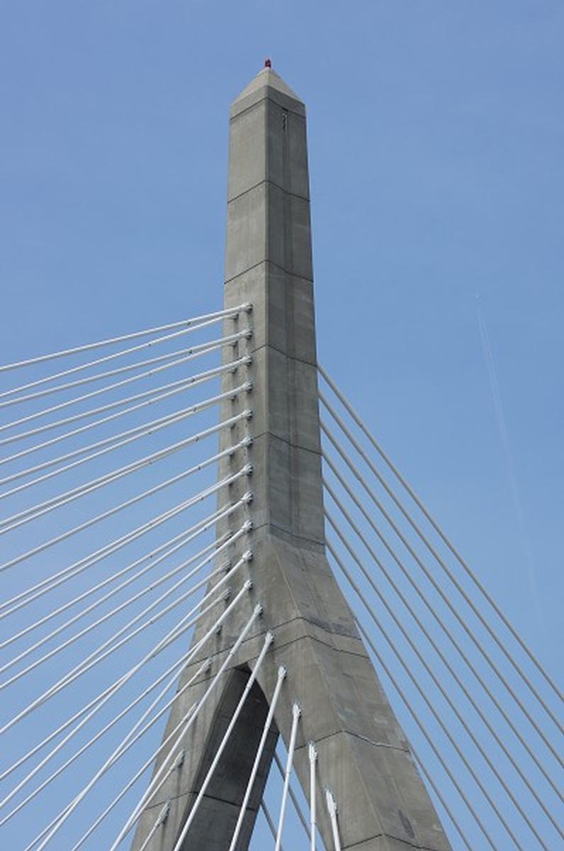 Leonard P. Zakim Bunker Hill Brücke 