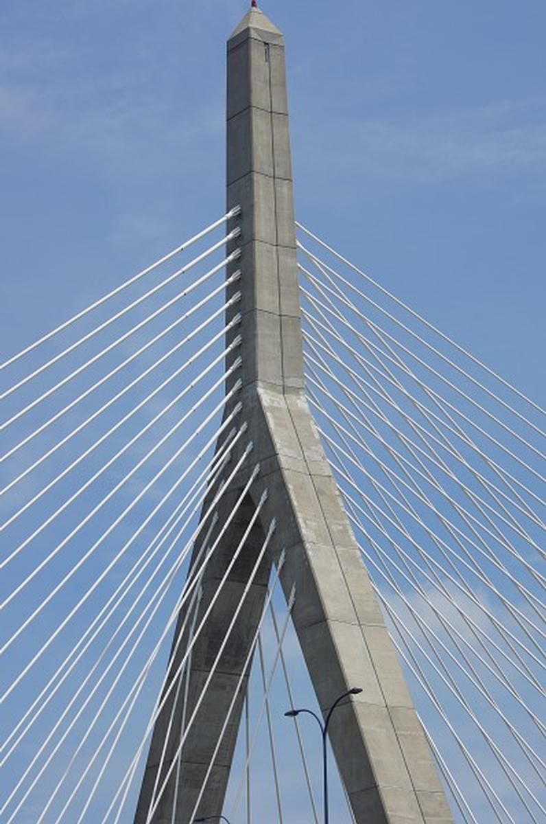 Leonard P. Zakim Bunker Hill Brücke 