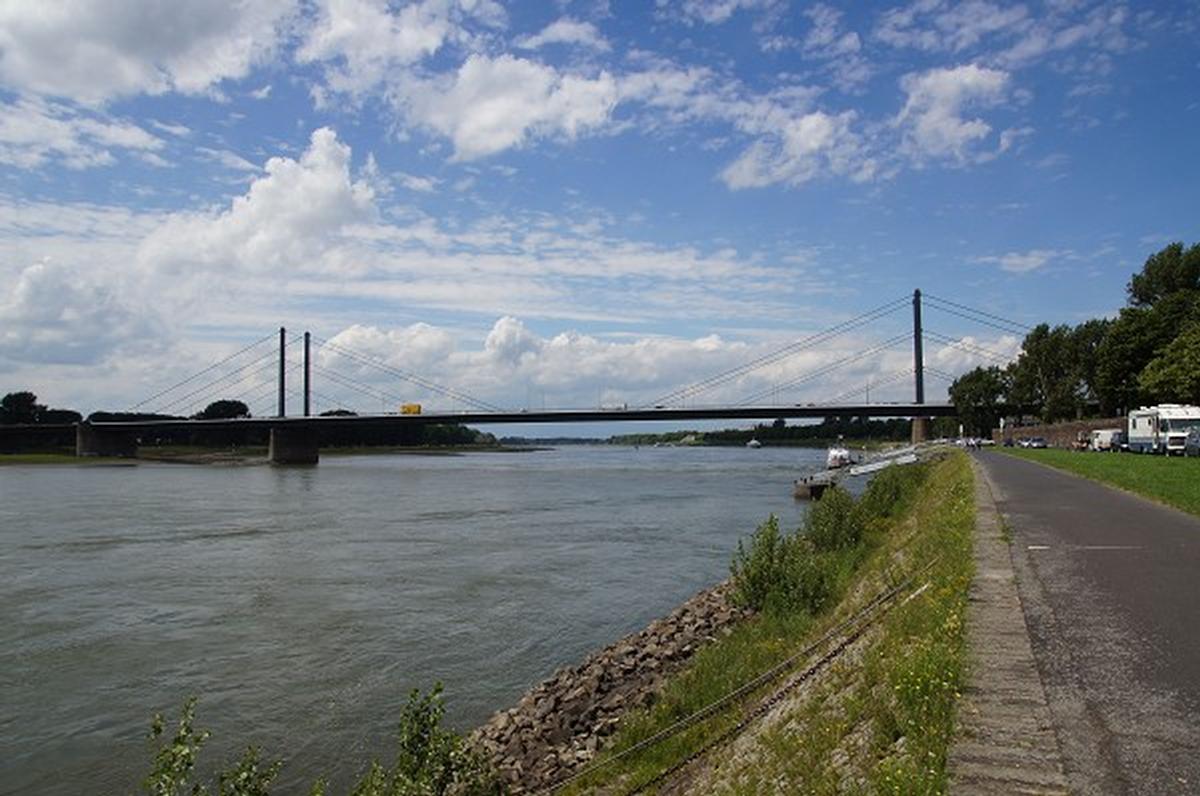 Pont Theodor-Heuss 