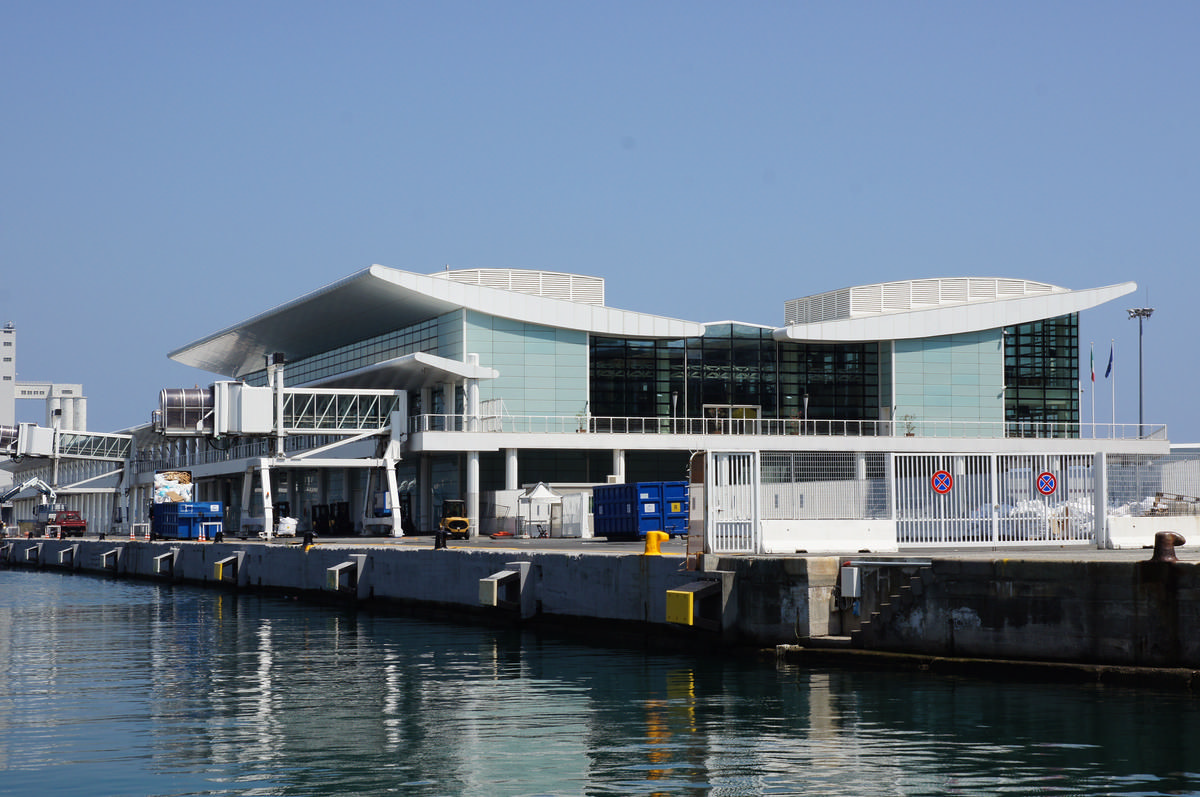 genoa airport to savona cruise terminal