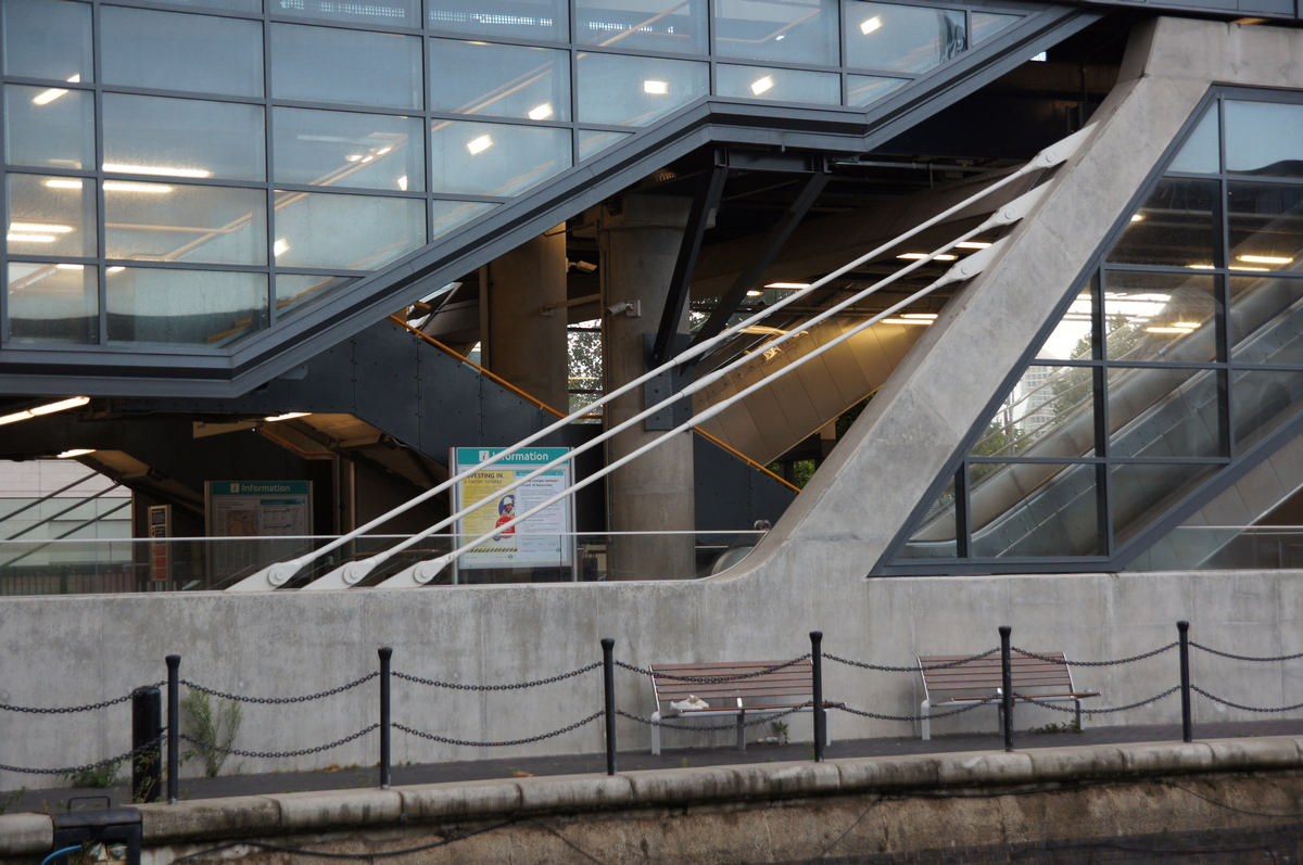 South Quay DLR station 