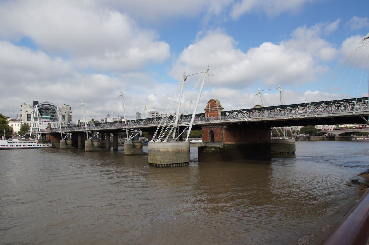 Hungerford Bridge – Golden Jubilee Bridges 