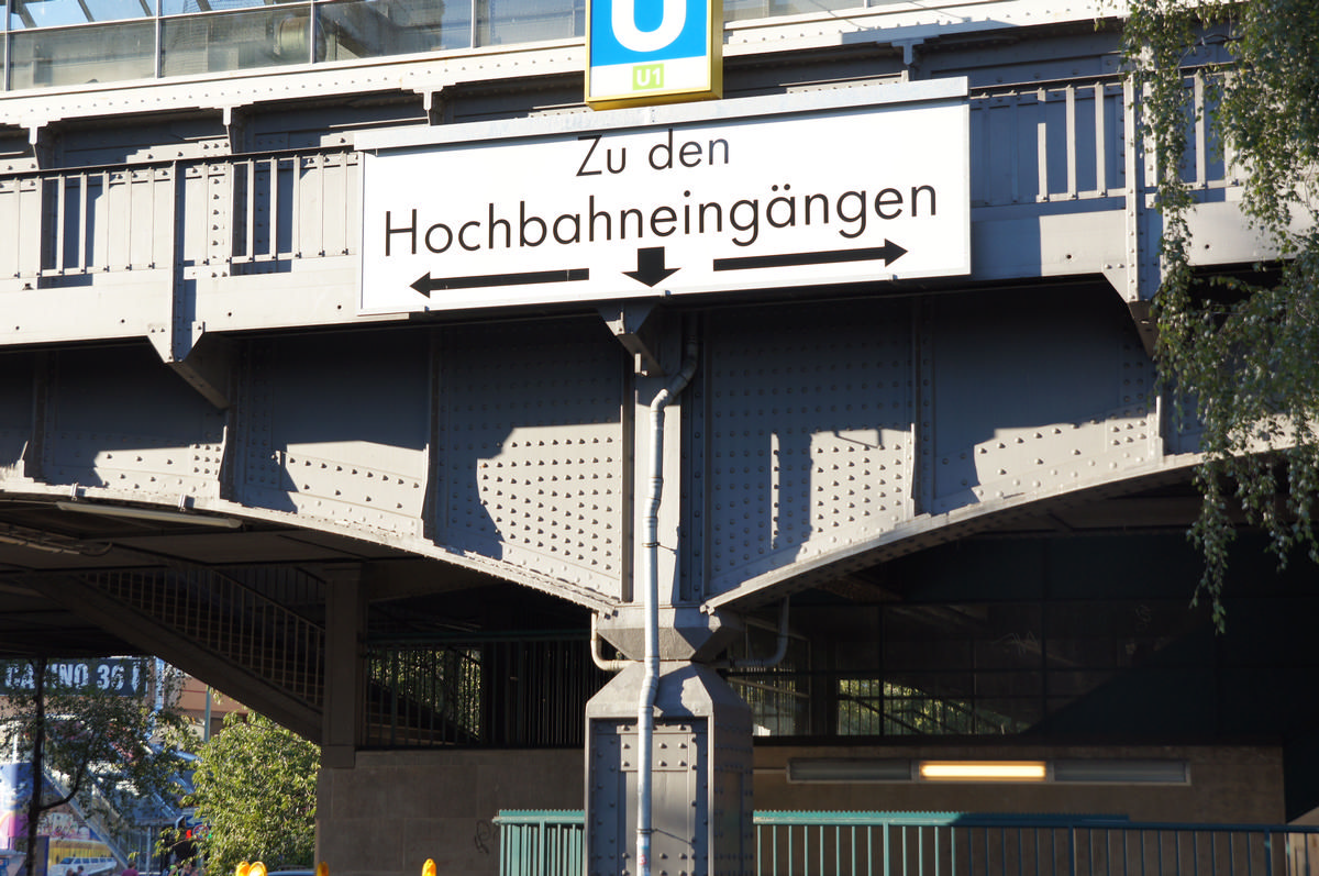 U 1 Subway Line (Berlin) – Kottbusser Tor Metro Station 