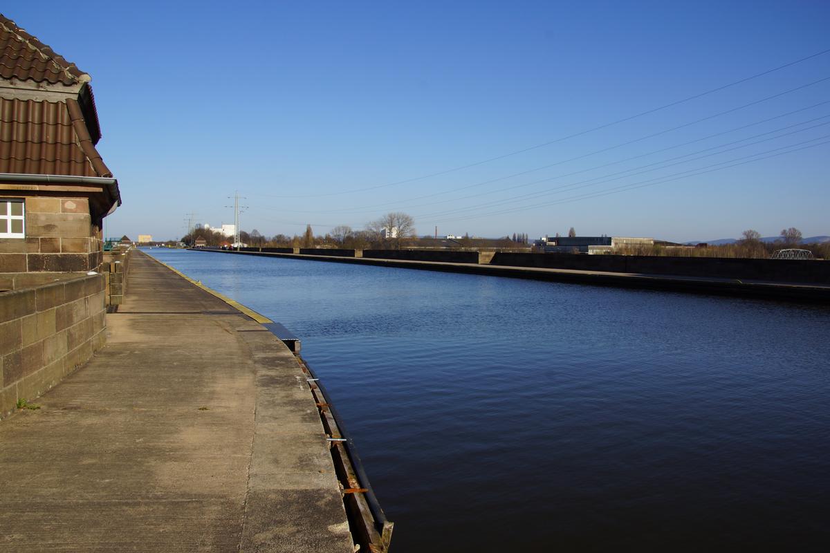 Kanalbrücke über die Weser in Minden 