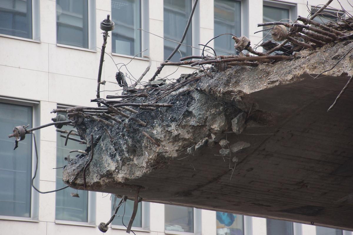 Demolition of the elevated road bridge at Jan-Wellem-Platz in Düsseldorf (Germany) 