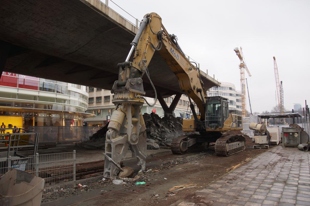 Abriss der Hochstraße Jan-Wellem-Platz in Düsseldorf 