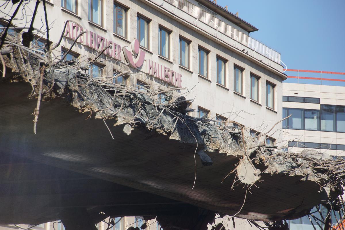 Demolition of the elevated road bridge at Jan-Wellem-Platz in Düsseldorf (Germany) 