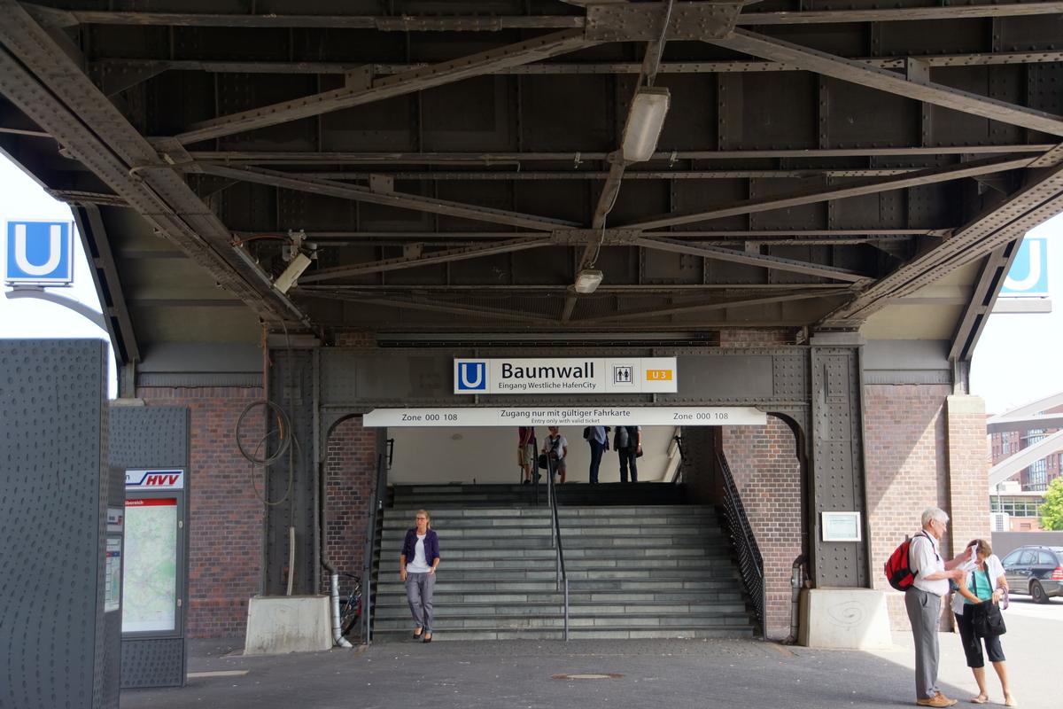 Baumwall Metro Station 