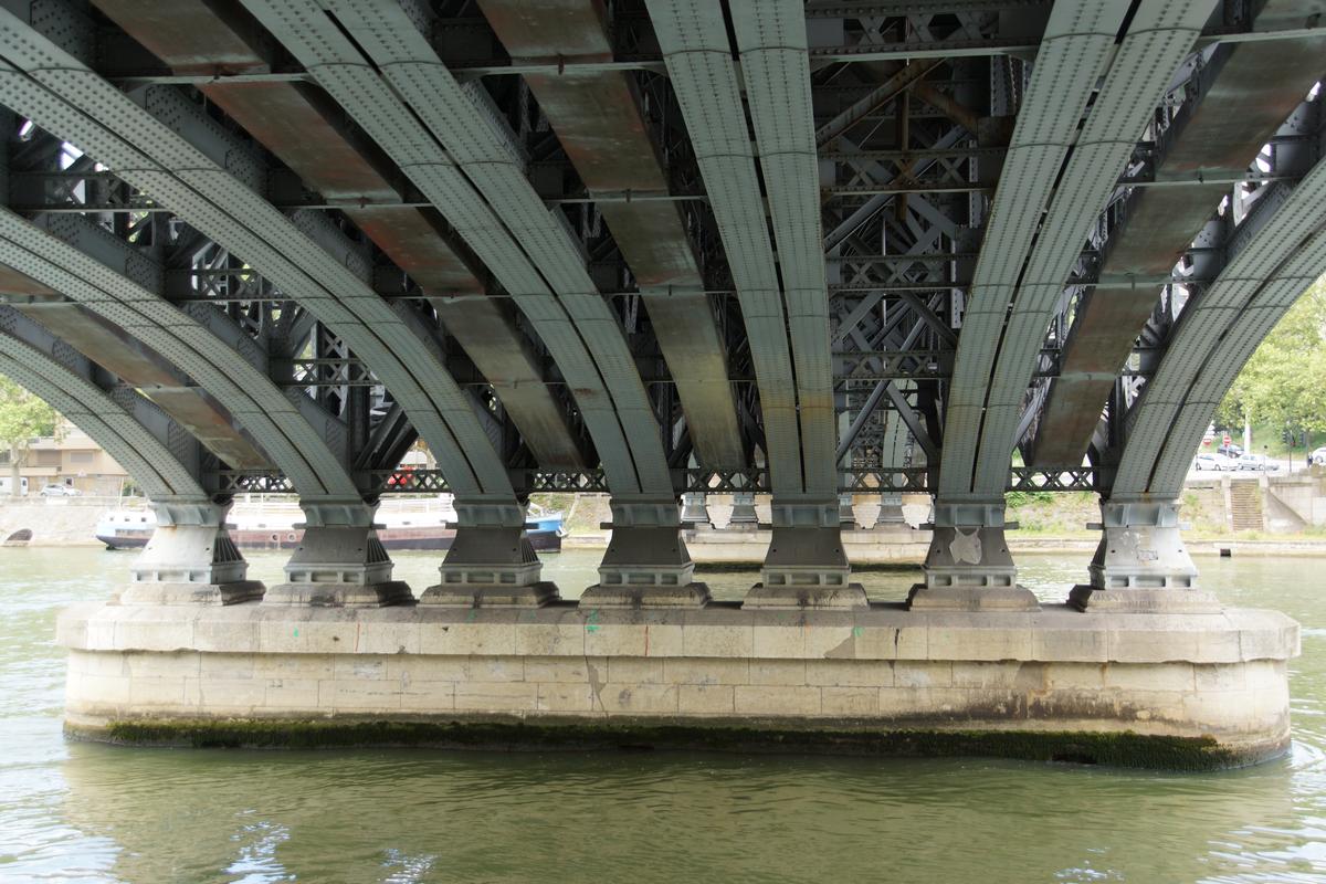 Kitchener-Eisenbahnbrücke 