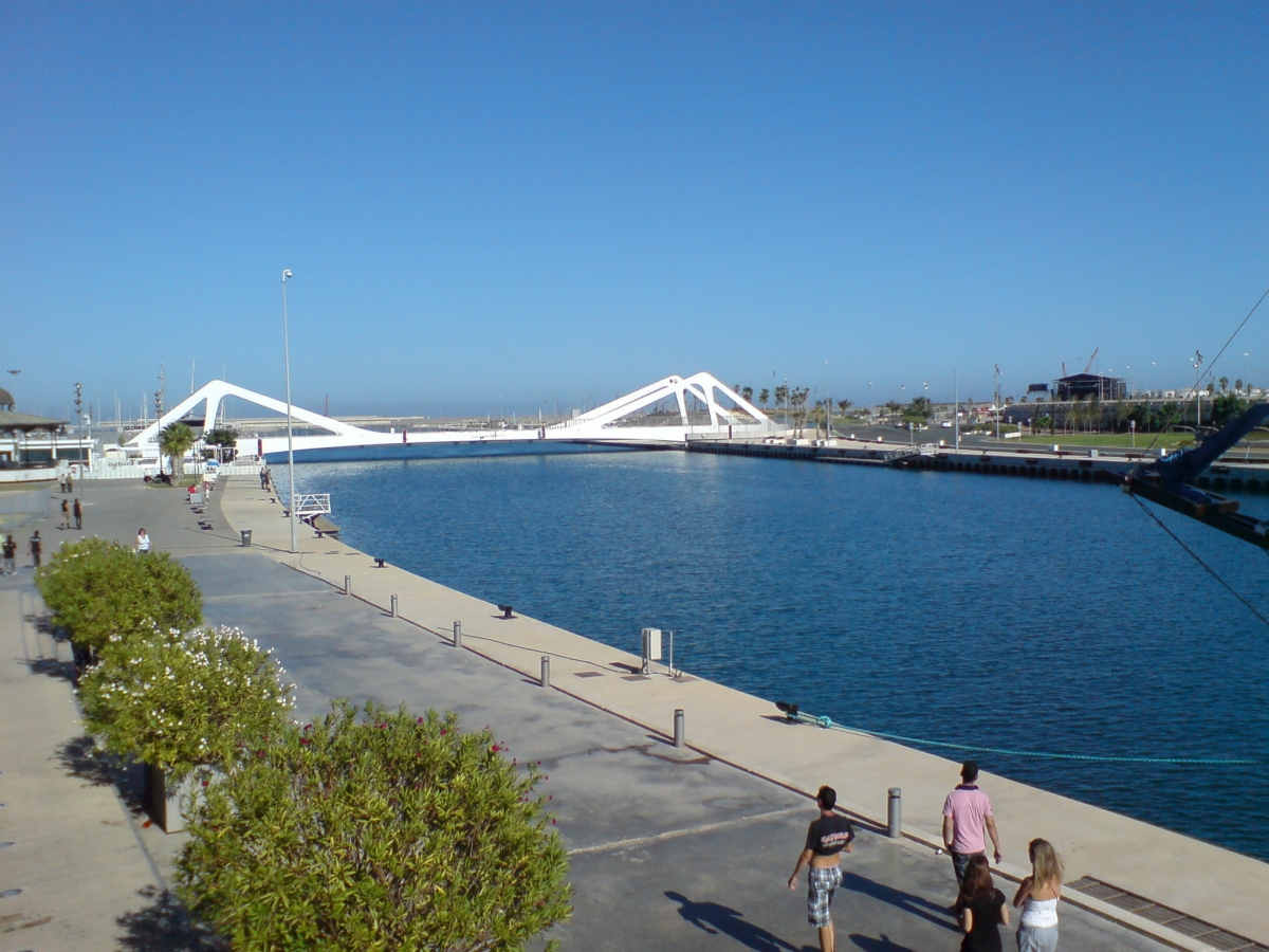 Drehbrücke am Hafen Valencia 