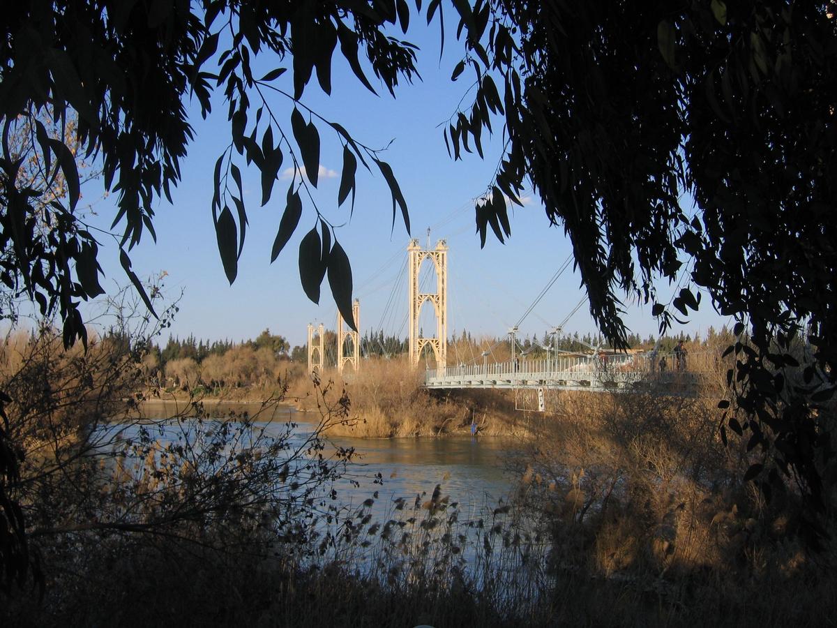 Deir ez-Zur Suspension Bridge 