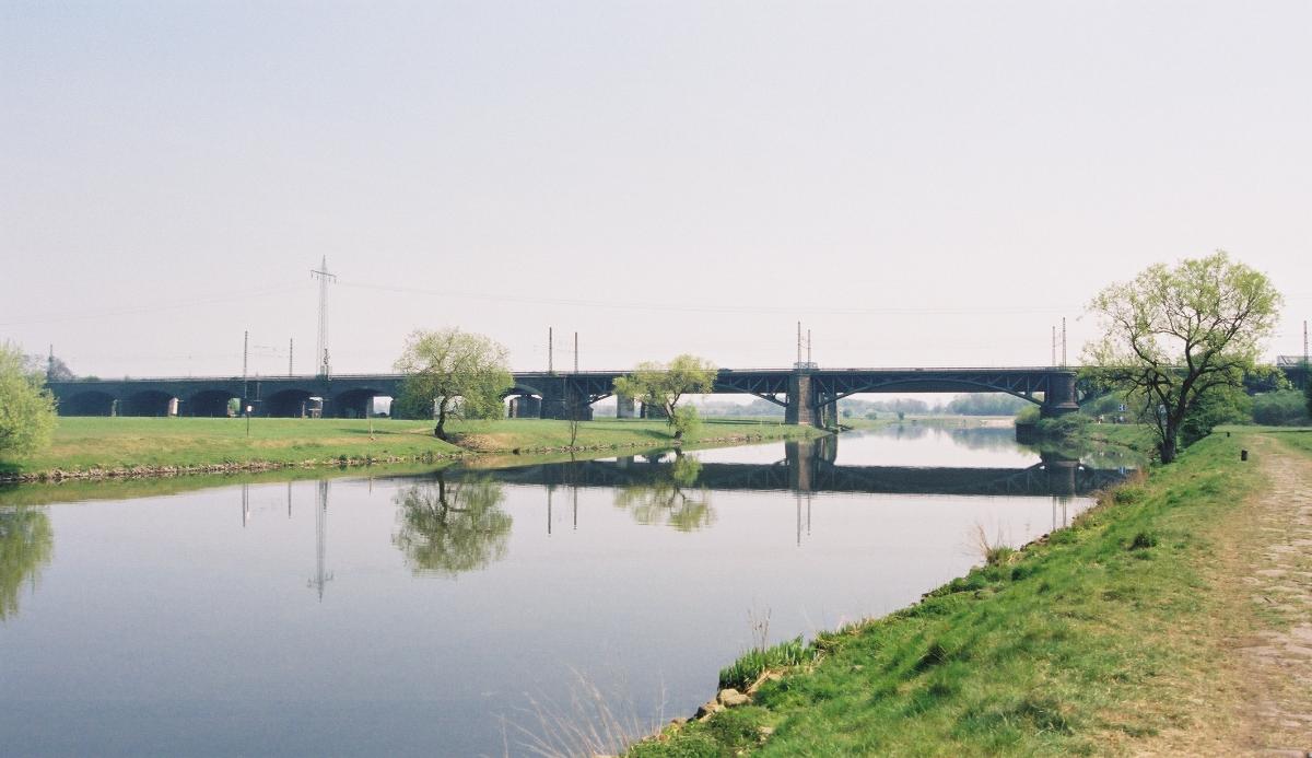 Eisenbahnbrücken Nr. 703, Duisburg 