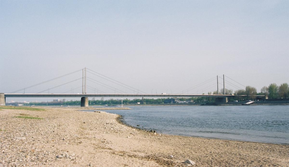 Theodor-Heuss-Brücke, Düsseldorf 