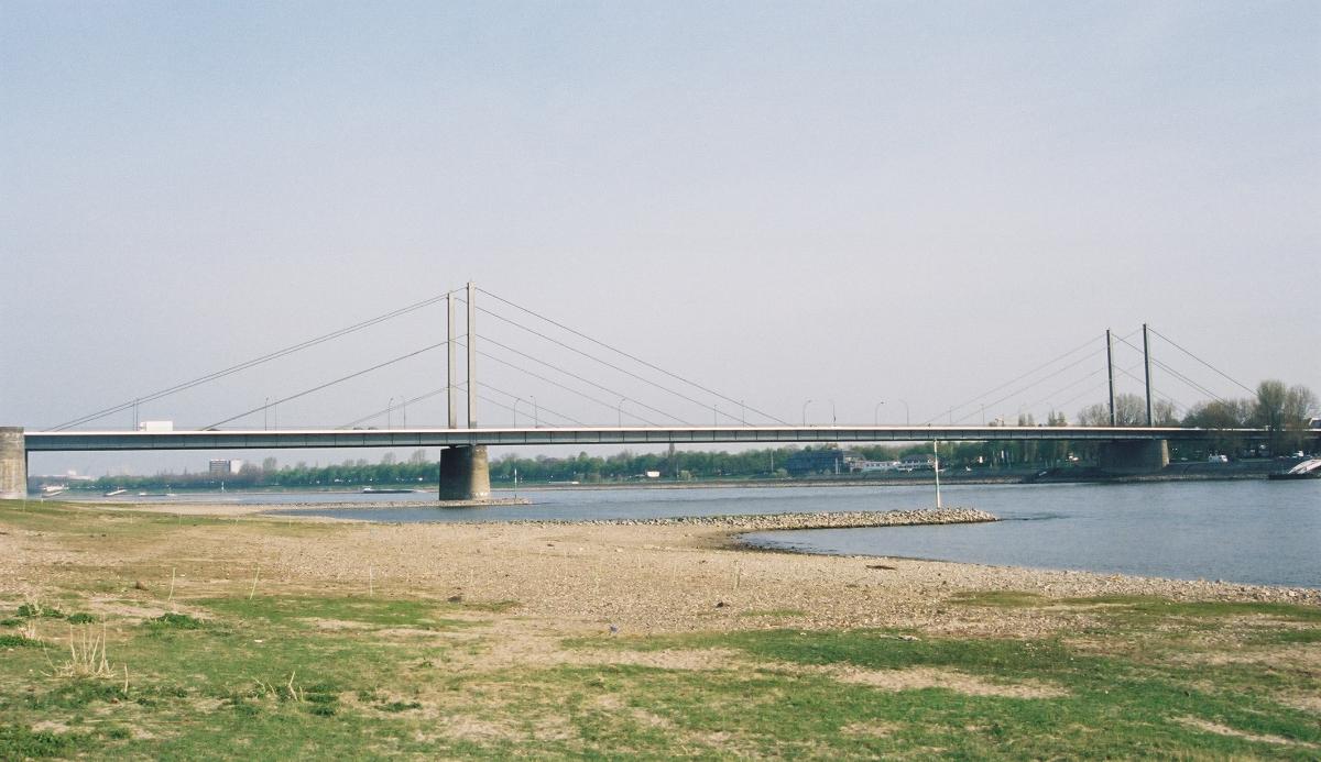 Theodor-Heuss-Brücke, Düsseldorf 