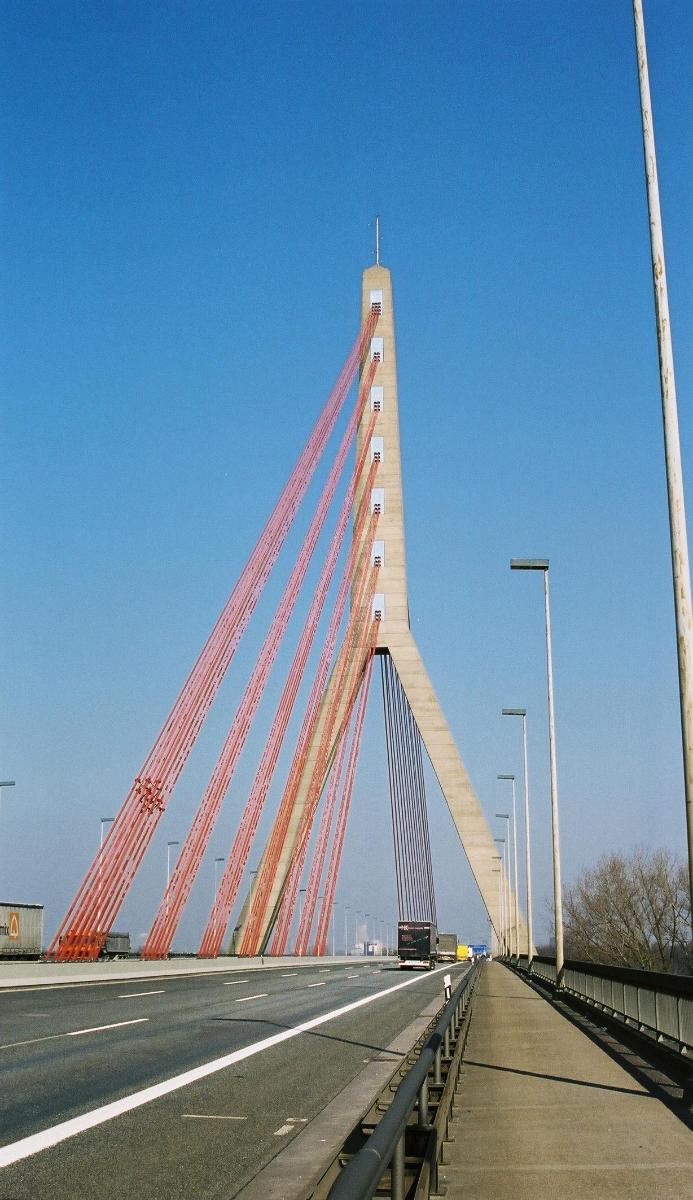 Rheinbrücke Flehe 