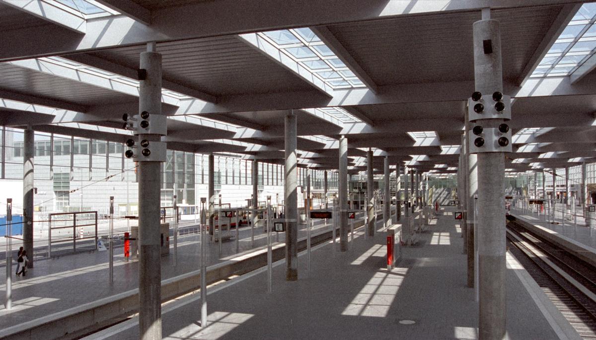 Gare Arena/Messe-Nord (Düsseldorf, 2004) 
