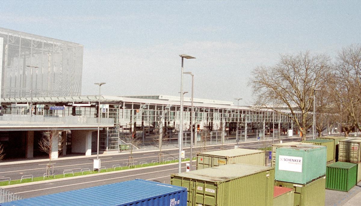 U-Bahnhof Arena/Messe-Nord (Düsseldorf, 2004) 