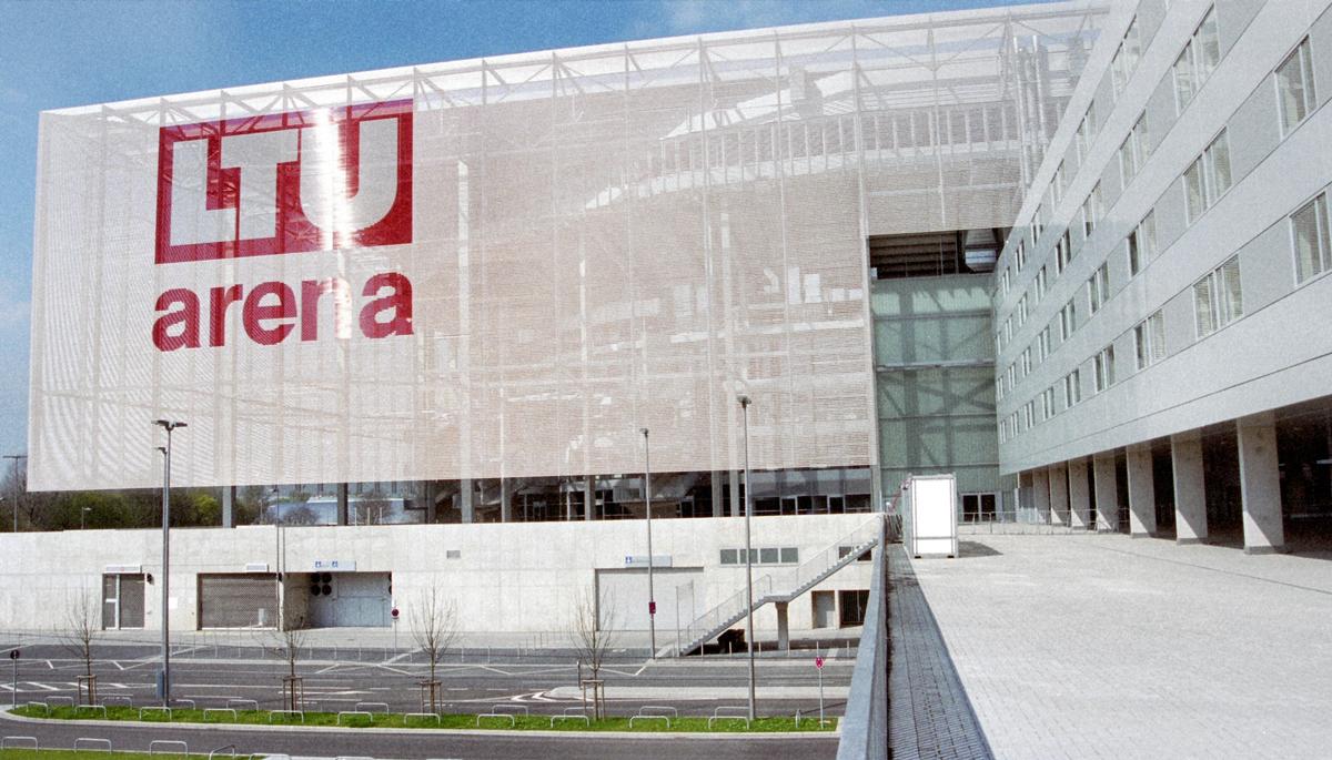 LTU Arena (Düsseldorf, 2004) 