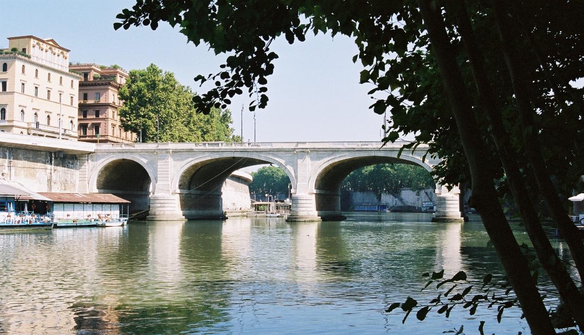 Ponte Cavour, Rome 
