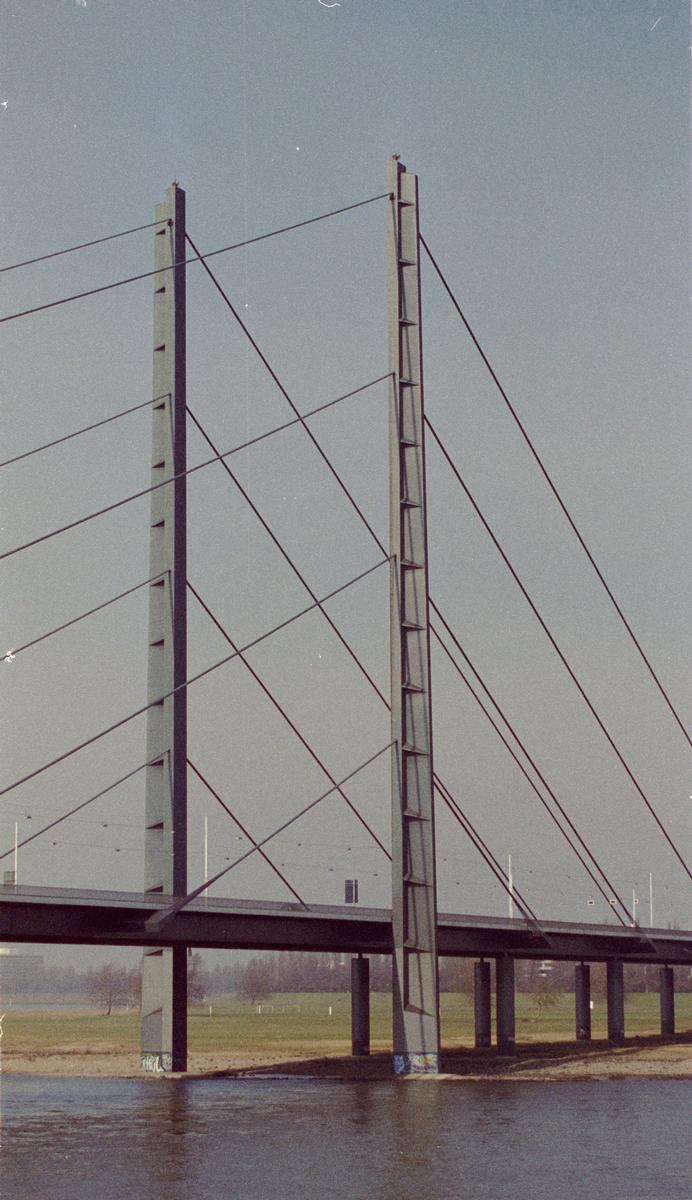Kniebrücke (Düsseldorf, 1969) 
