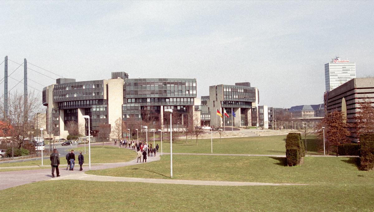 North Rhine-Westphalia State Parliament Building (Düsseldorf, 1988) 