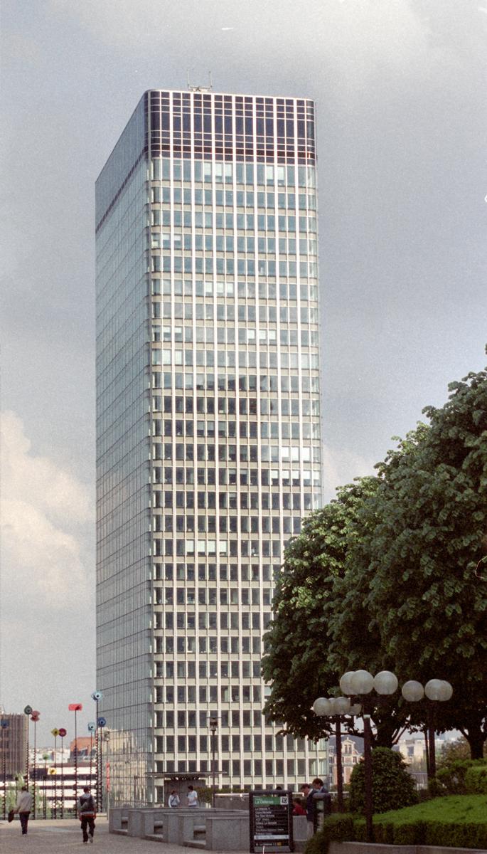 Tour Initiale (Paris-La Défense, 1966) 