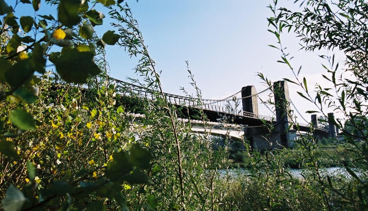 Pont suspendu de Mallemort 