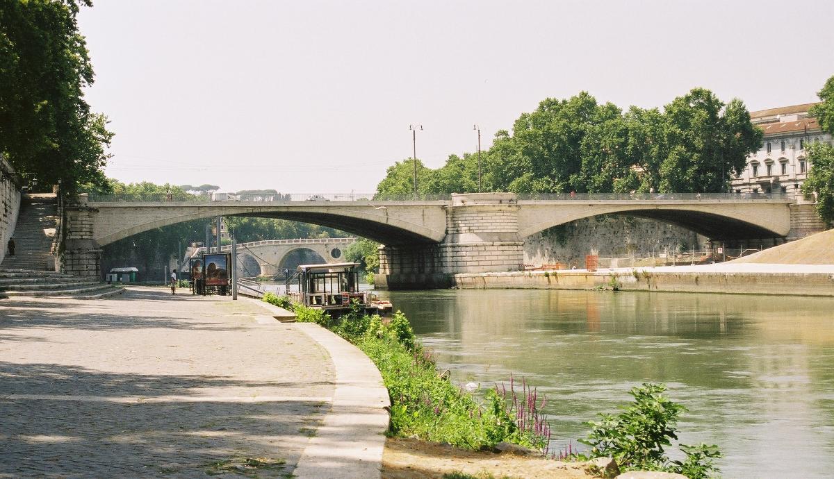 Ponte Garibaldi, Rome 