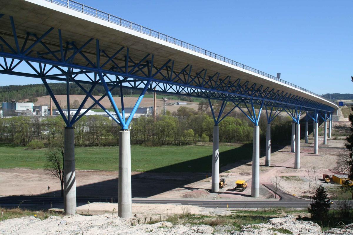 Talbrücke St. Kilian, 
Bundesautobahn A73 bei St. Kilian, Landkreis Hildburghausen 