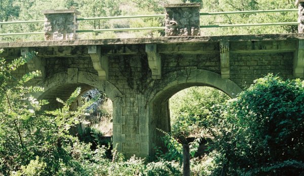 Brücke über den Abéou 