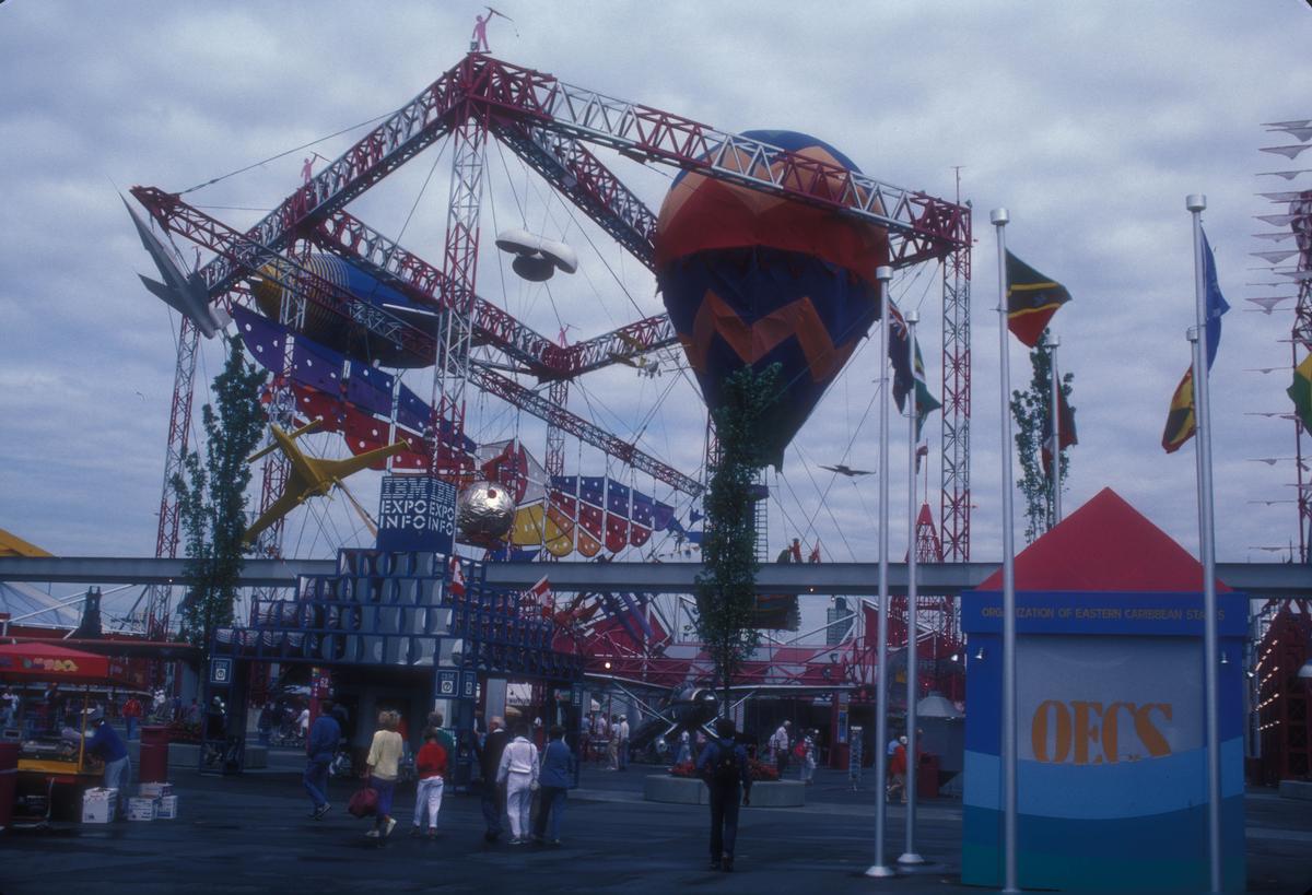 Expo 1986 (Vancouver) - Air Plaza featuring various forms of air transportation 