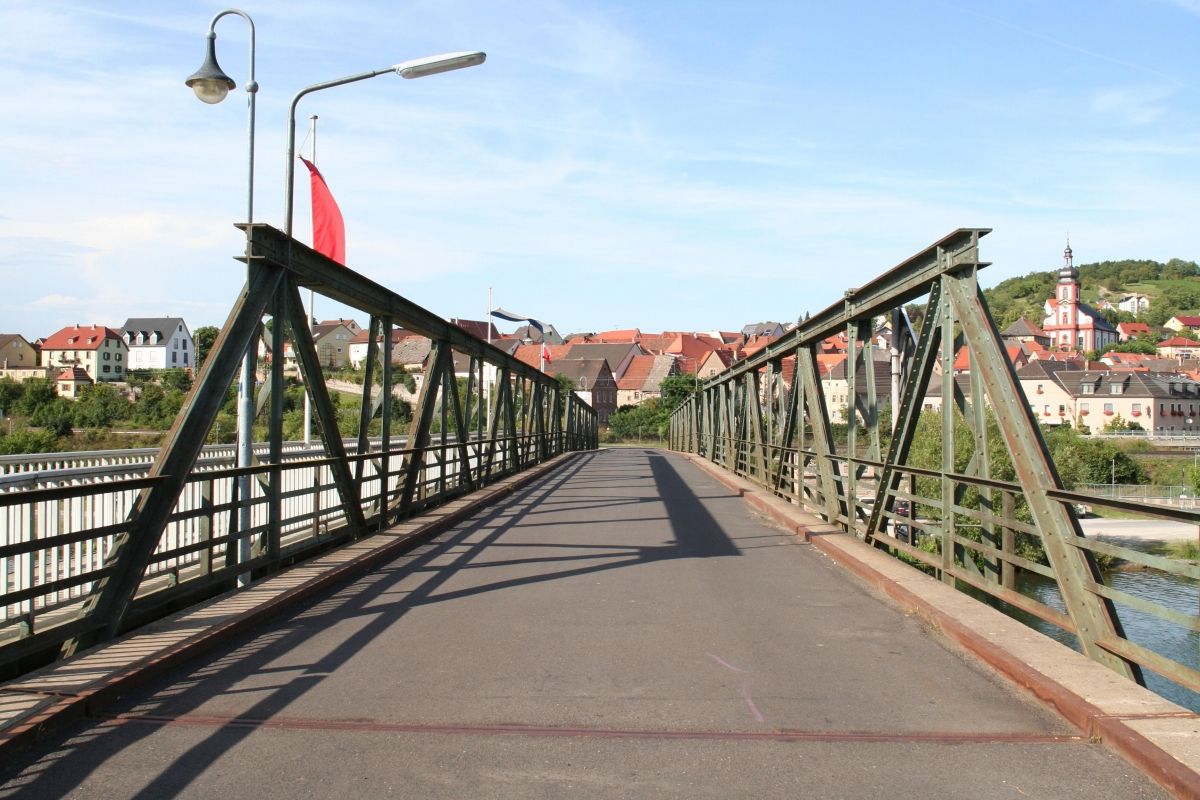 Alte Mainbrücke Zellingen 
