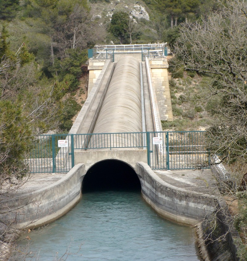Touloubre Aqueduct 
