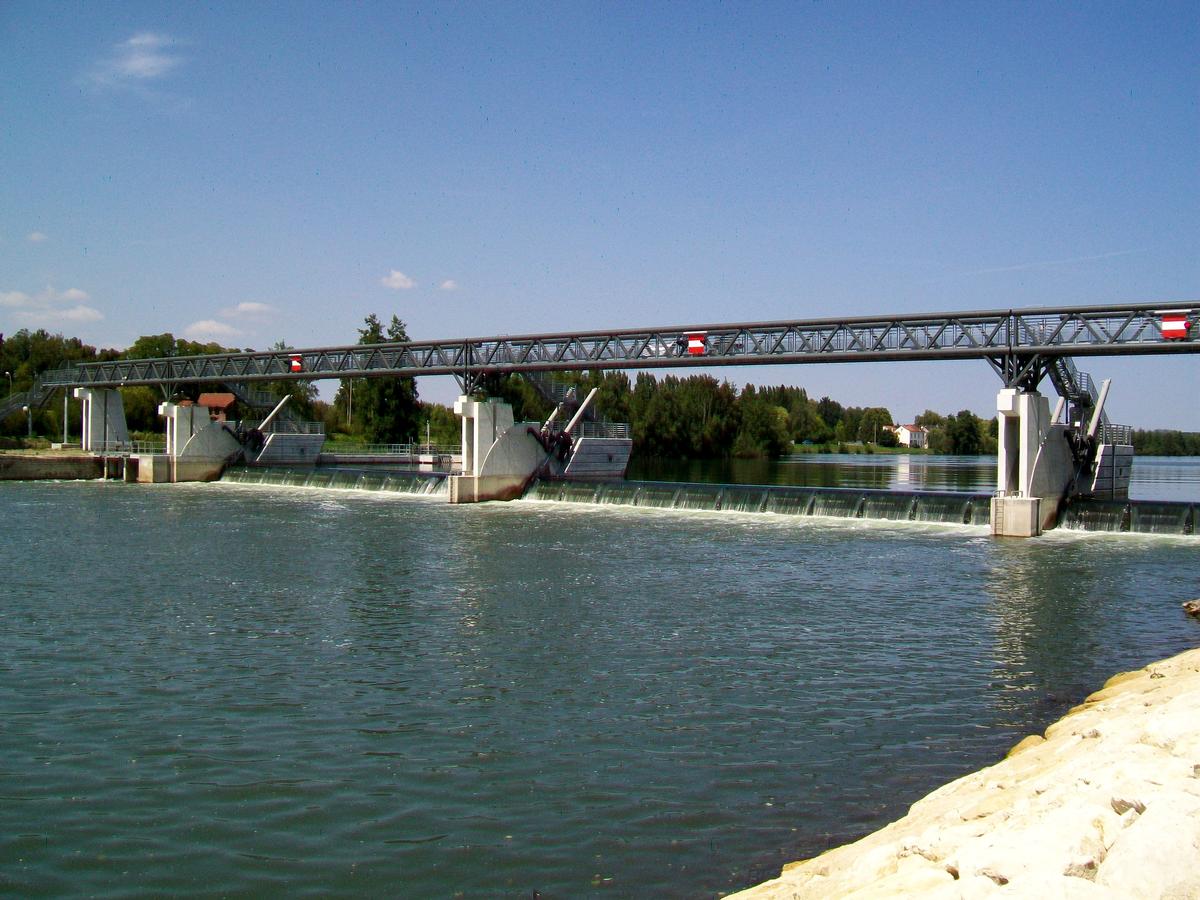Asnières Dam 