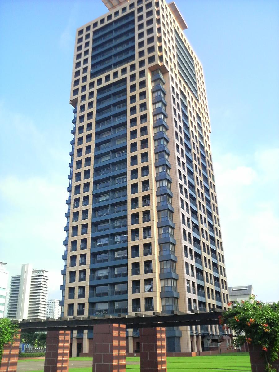 Nexus Momochi Apartment Building 