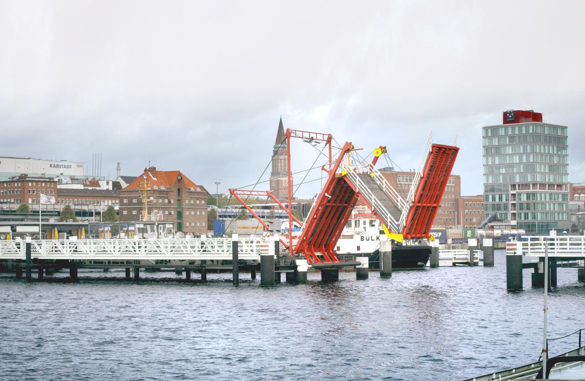 Foldable Bridge in Kiel 