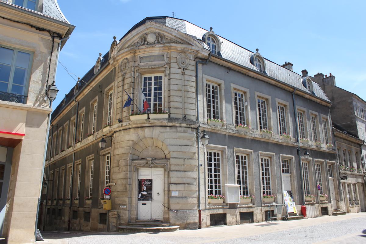 Rathaus von Avallon 