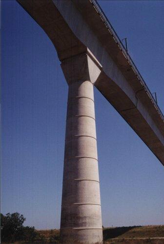 Hochgeschwindigkeitsviadukte in Avignon 