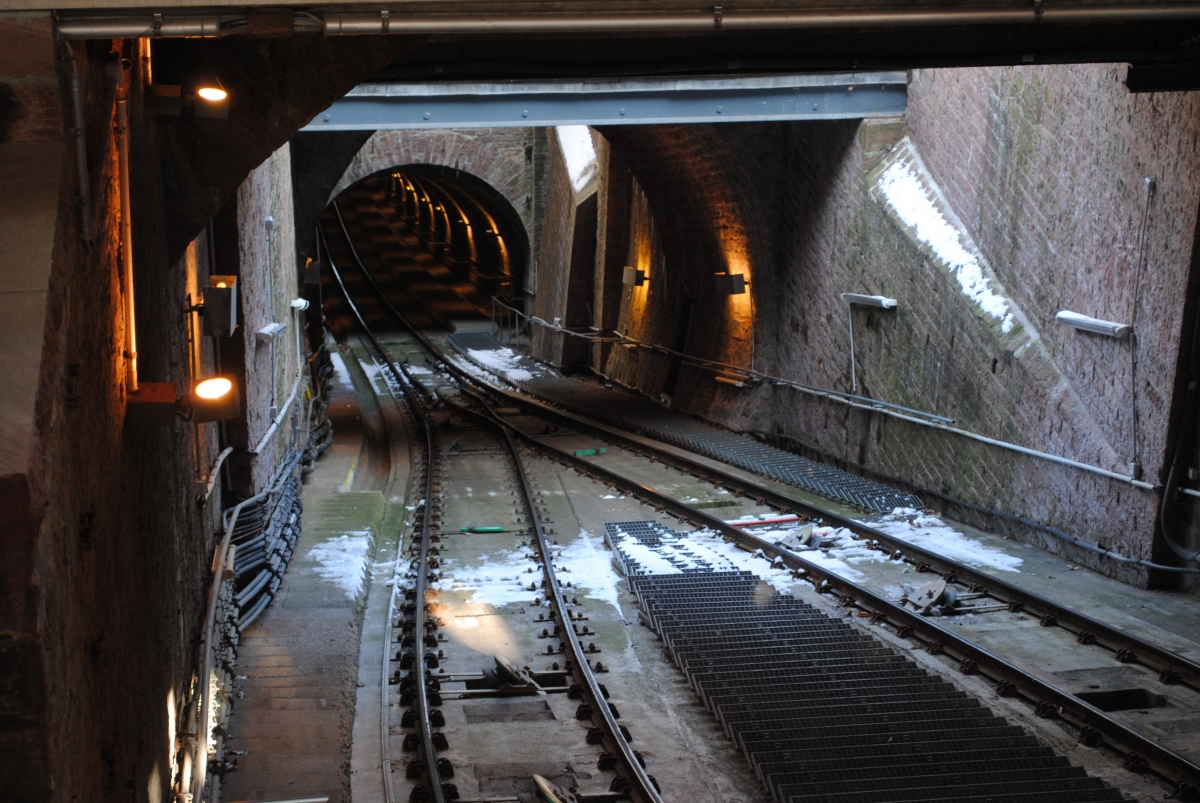 Tunnel der Molkenkurbahn 