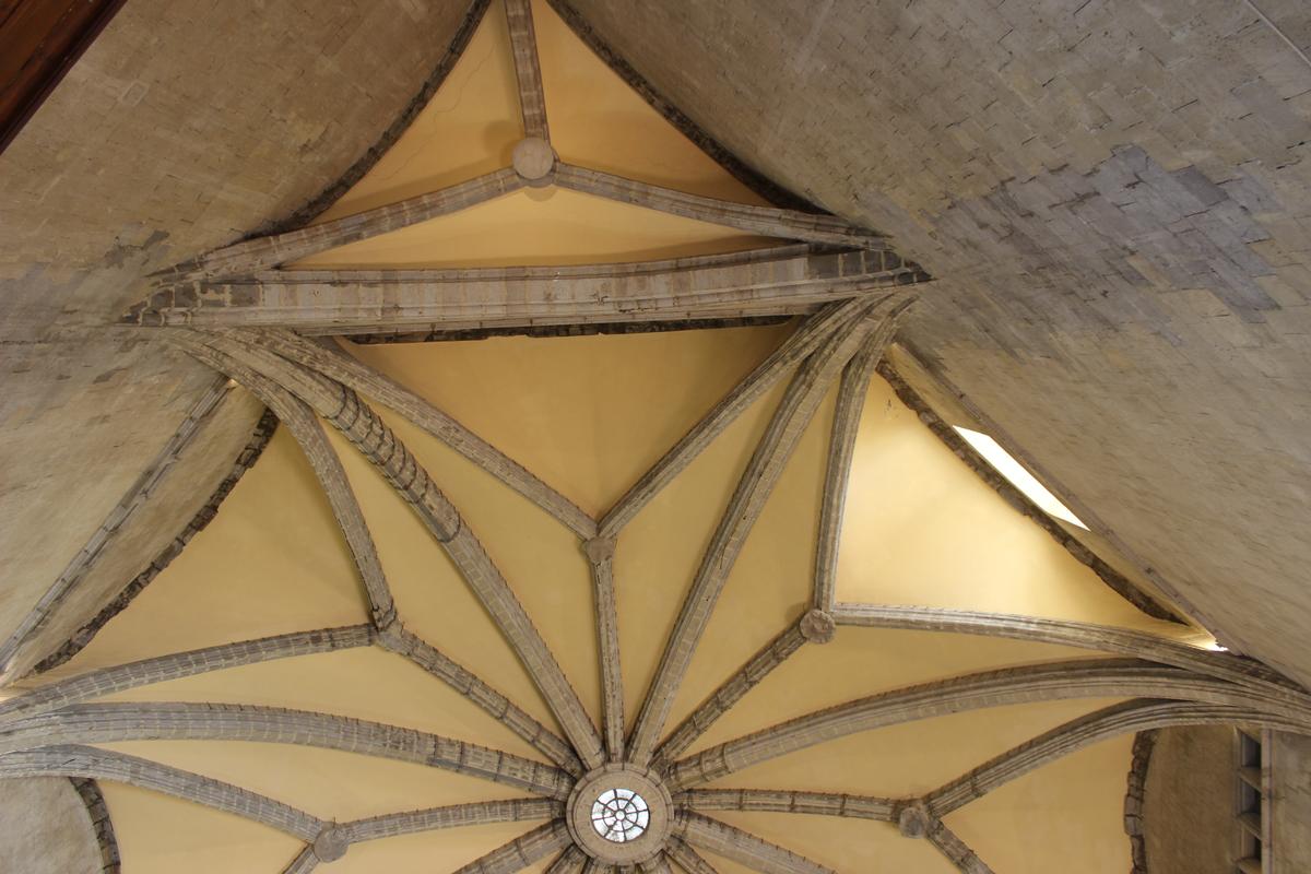 Castel Nuovo, Naples - rib vault of the Hall of Barons 