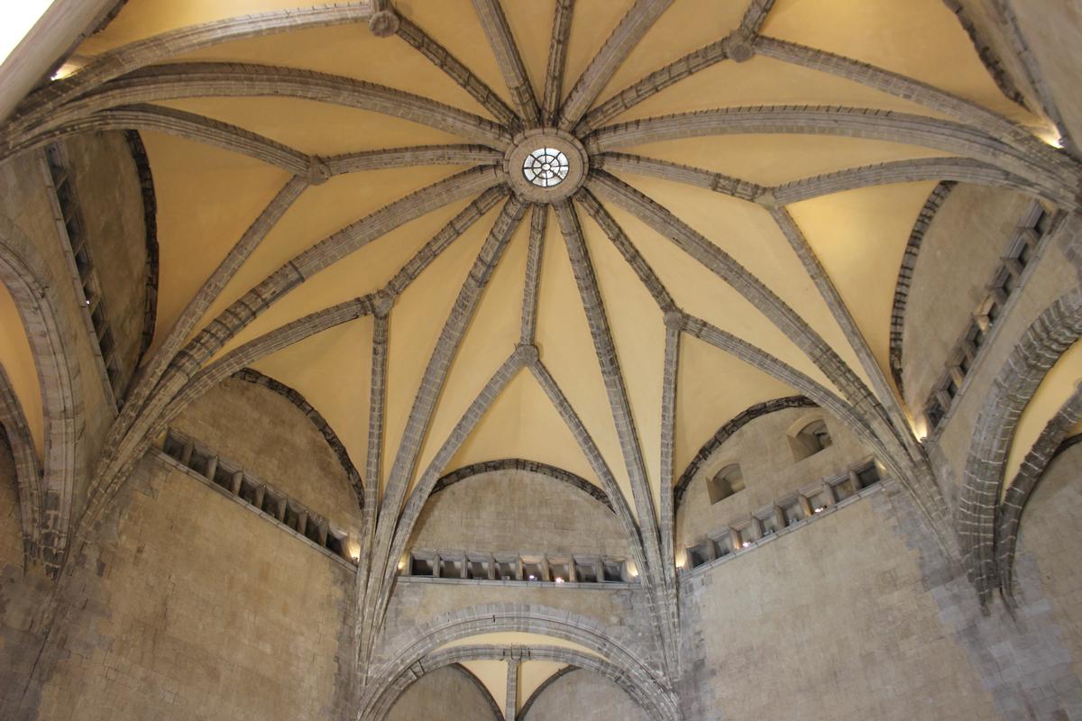 Castel Nuovo, Naples - rib vault of the Hall of Barons 