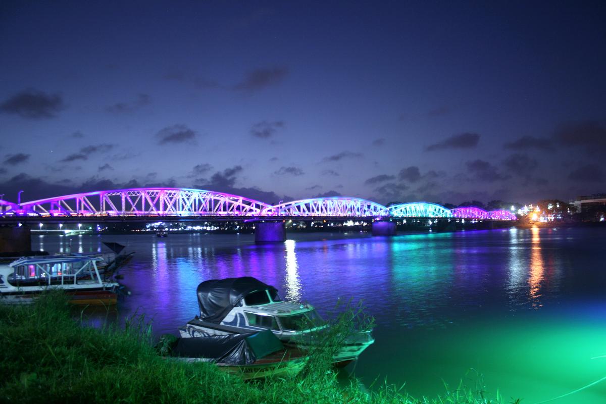 Truong-Tien-Brücke 