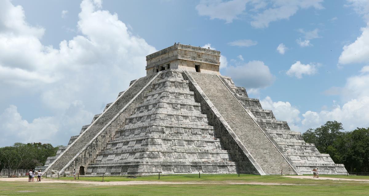 Kukulcán's Pyramid (Chichén Itzá, 9th century-12th century) | Structurae