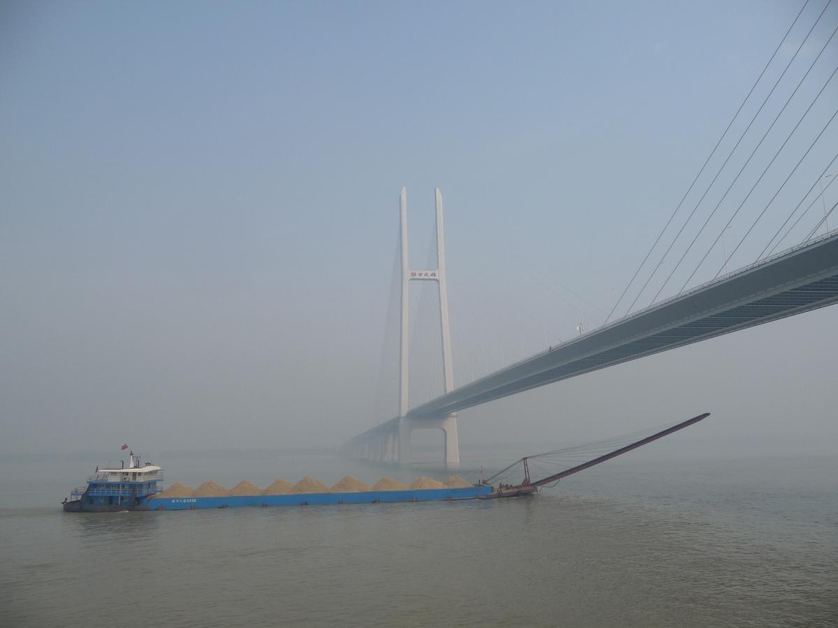 Jingyue Yangtze River Bridge 