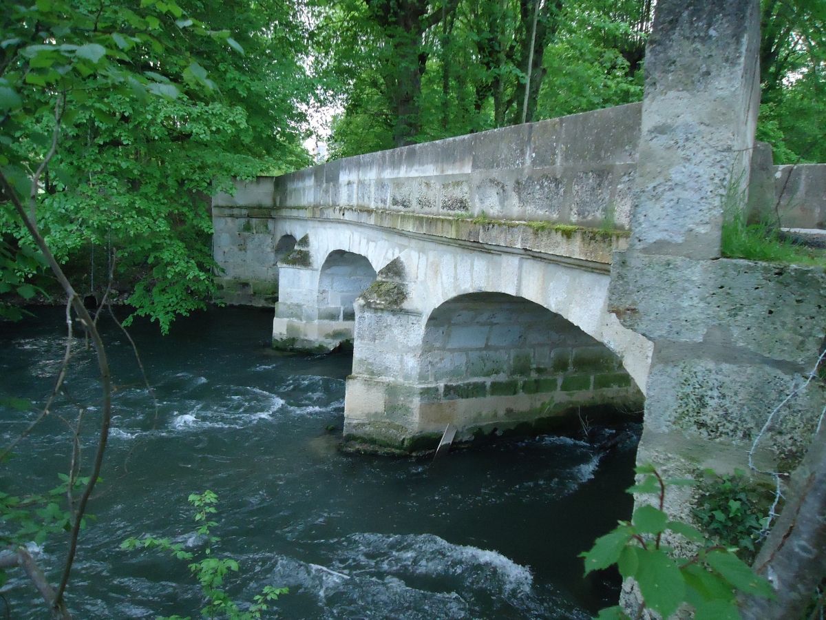 Pont d'Averny 