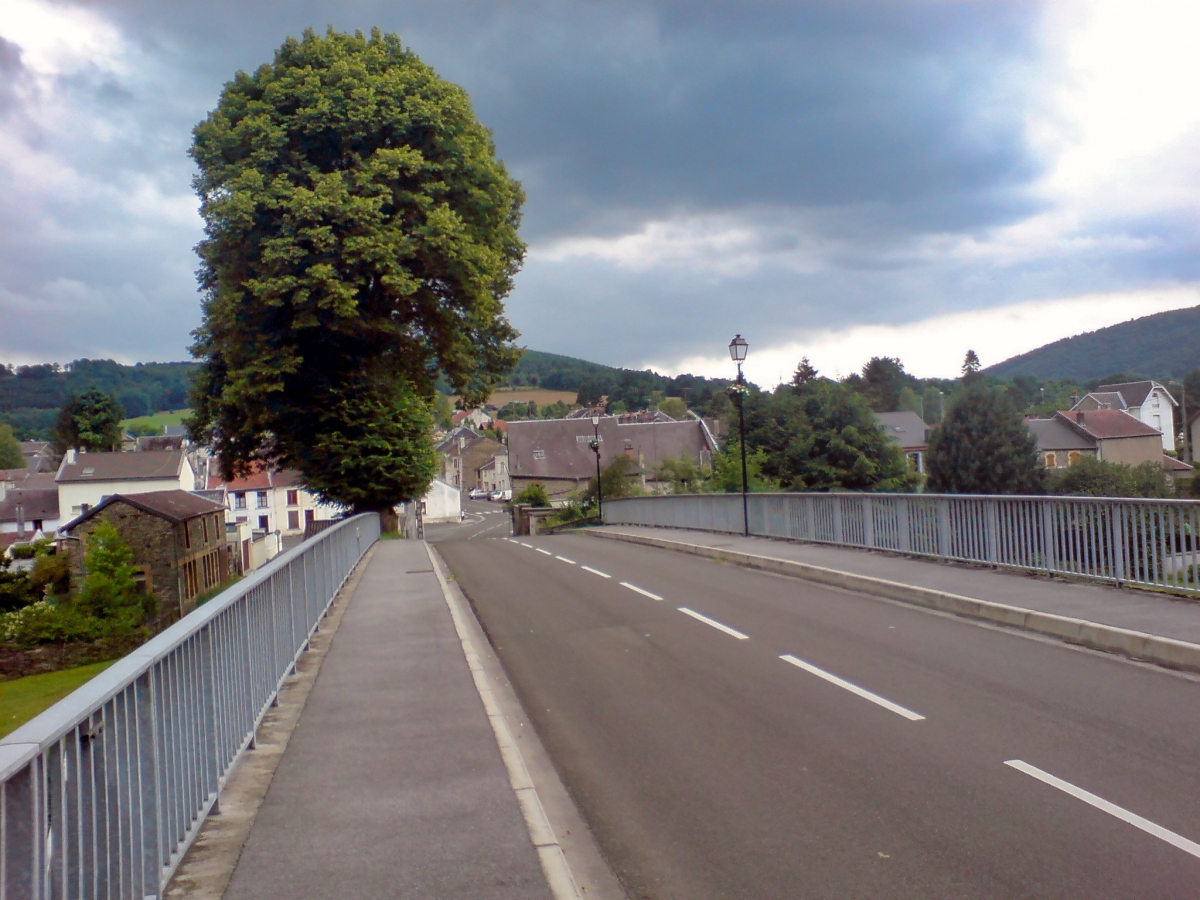 Joigny-sur-Meuse Bridge 