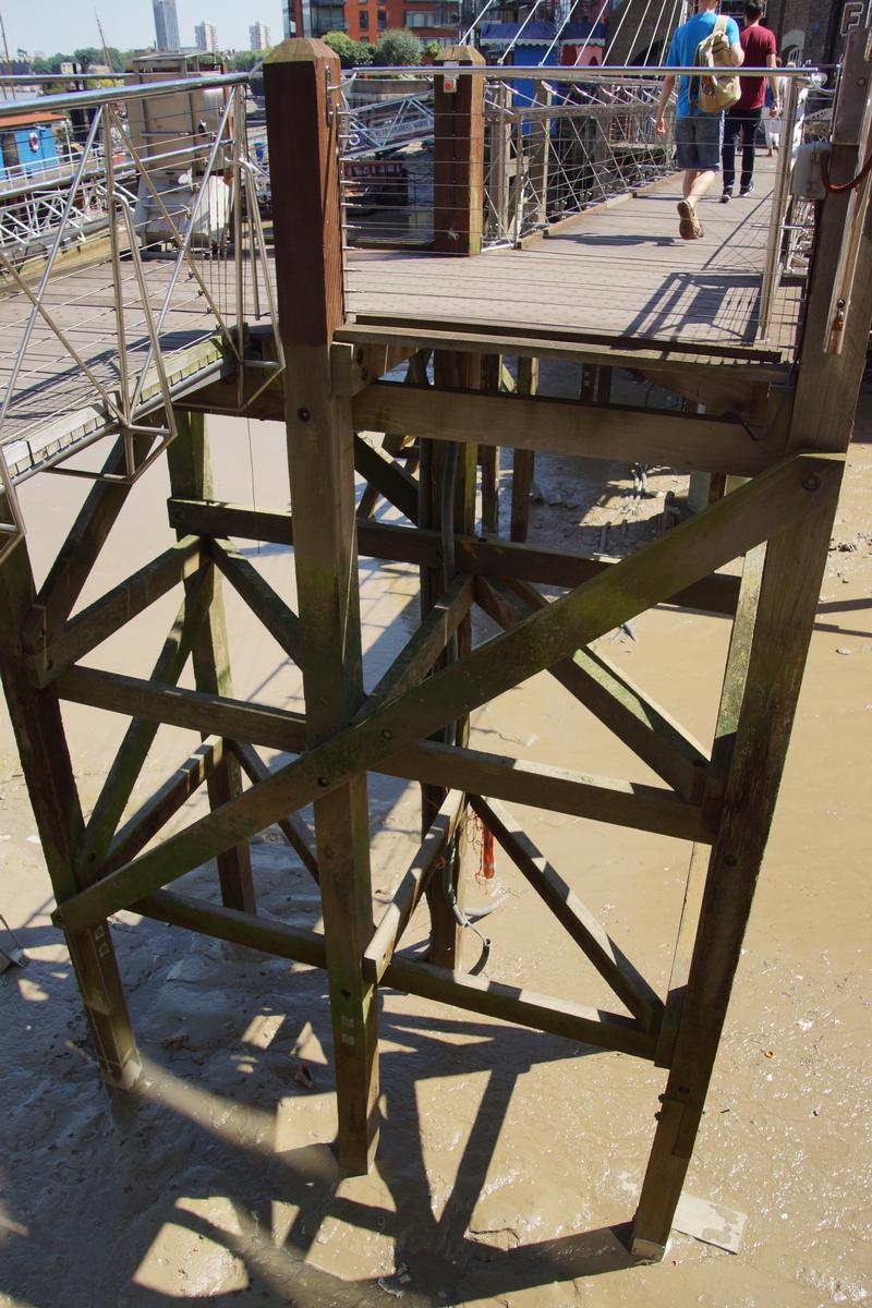 Saint Saviour's Dock Footbridge 