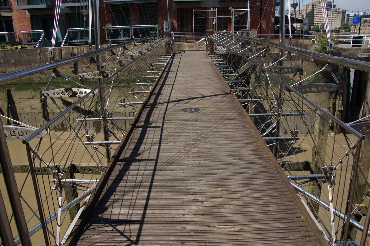 Saint Saviour's Dock Footbridge 