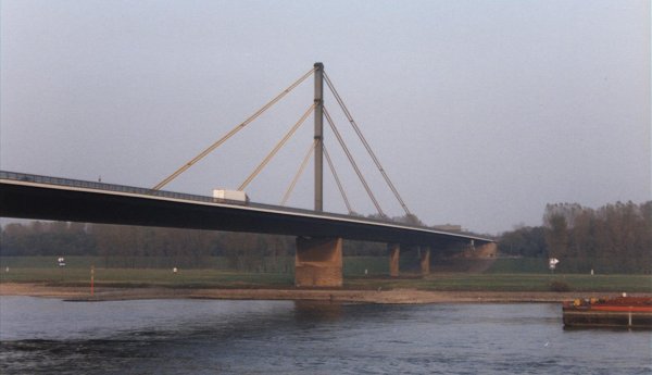 Duisburg-Neuenkamp Bridge 